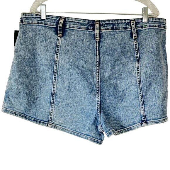 NEW Wild Fable Super High Rise Stretch Jean Shorts French Seam Detail Size 16 - Picture 4 of 12